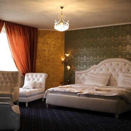 Hotel Kotva Bratislava Ngoại thất bức ảnh